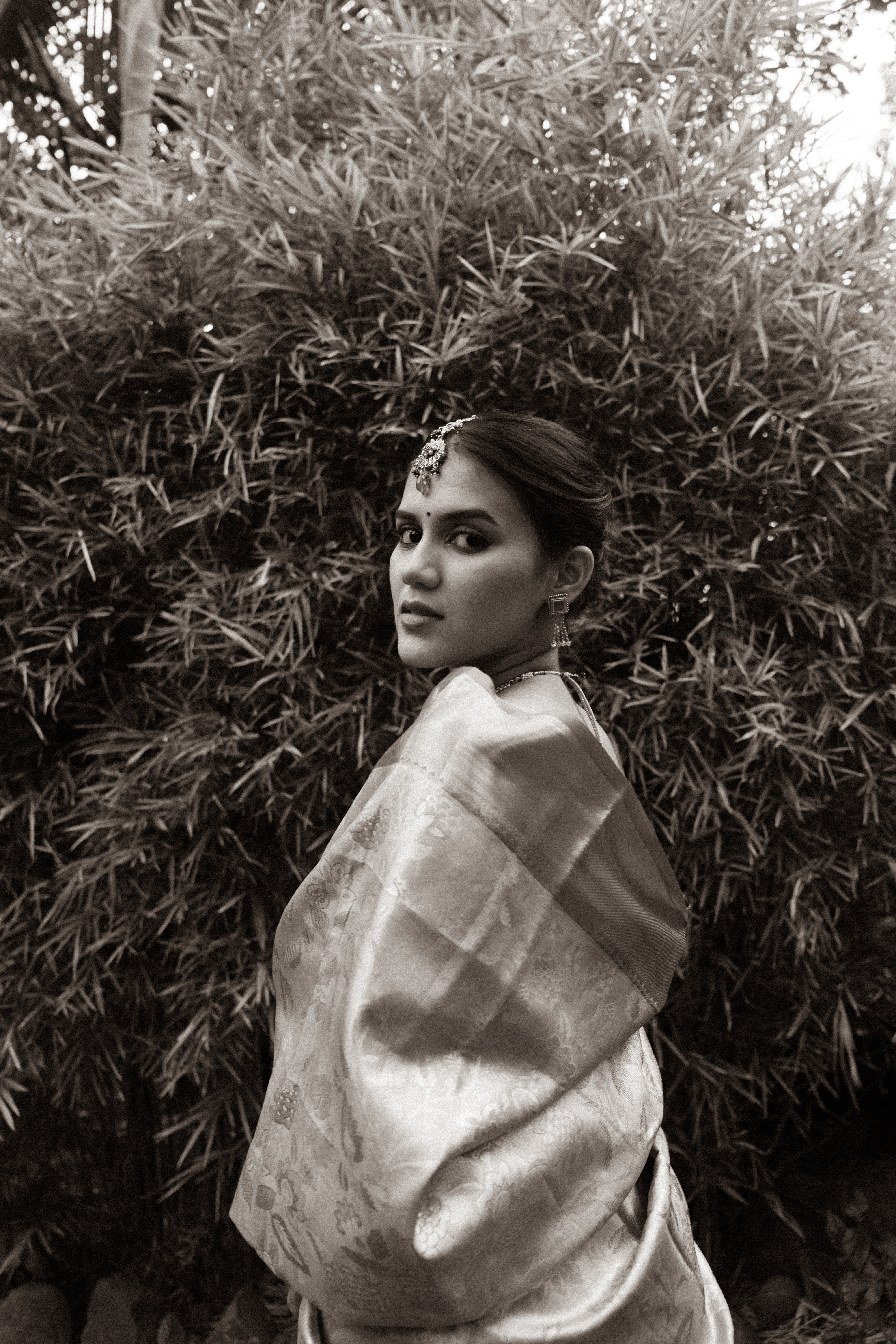 Editorial — high contrast